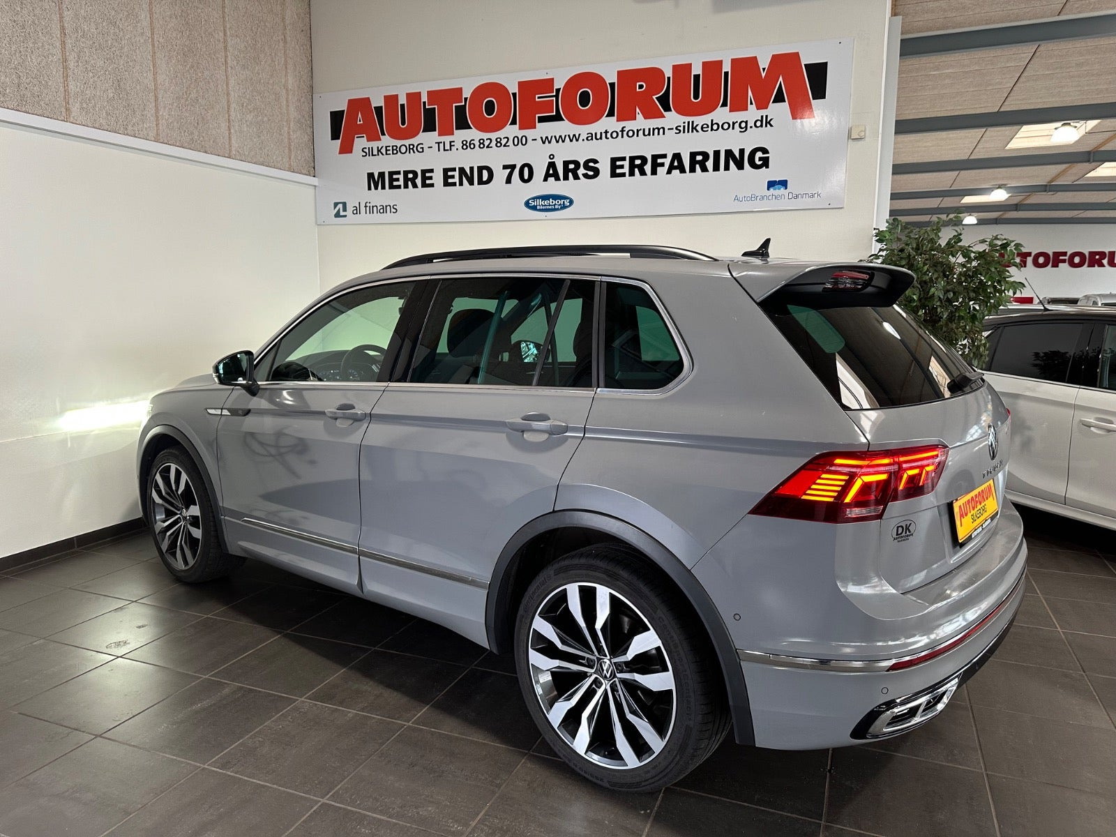 Sort VW Tiguan fra 2023