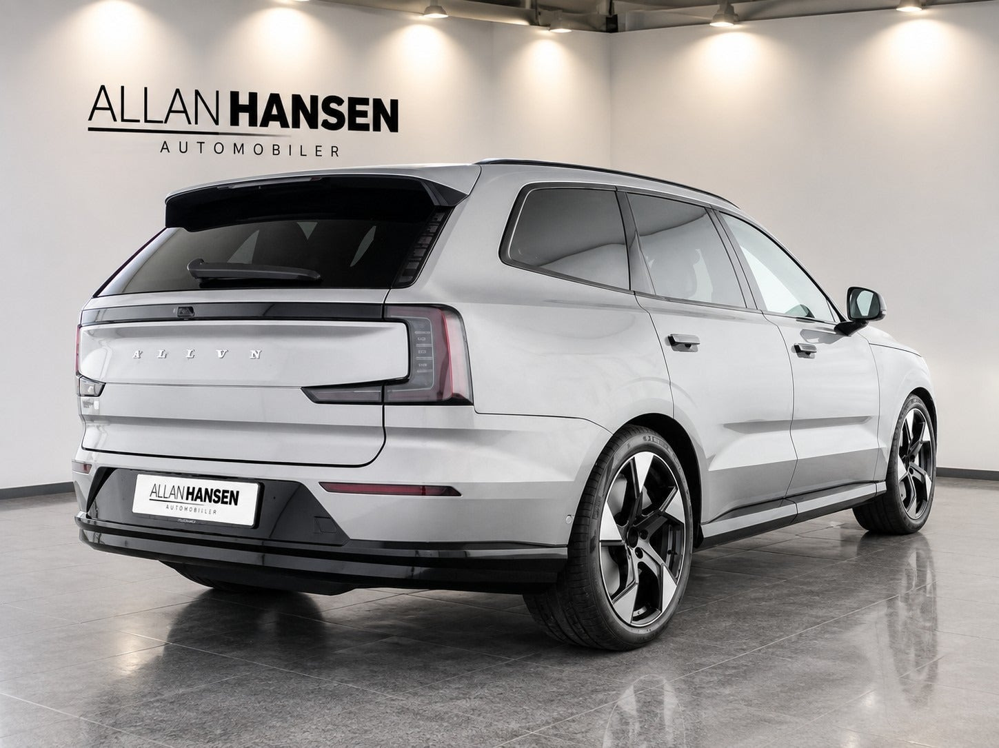 Grå Volvo EX90 fra 2025