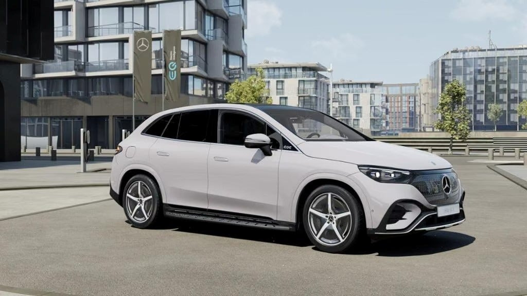 Grå Mercedes EQE500 SUV fra 2026