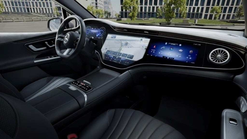 Grå Mercedes EQE500 SUV fra 2026