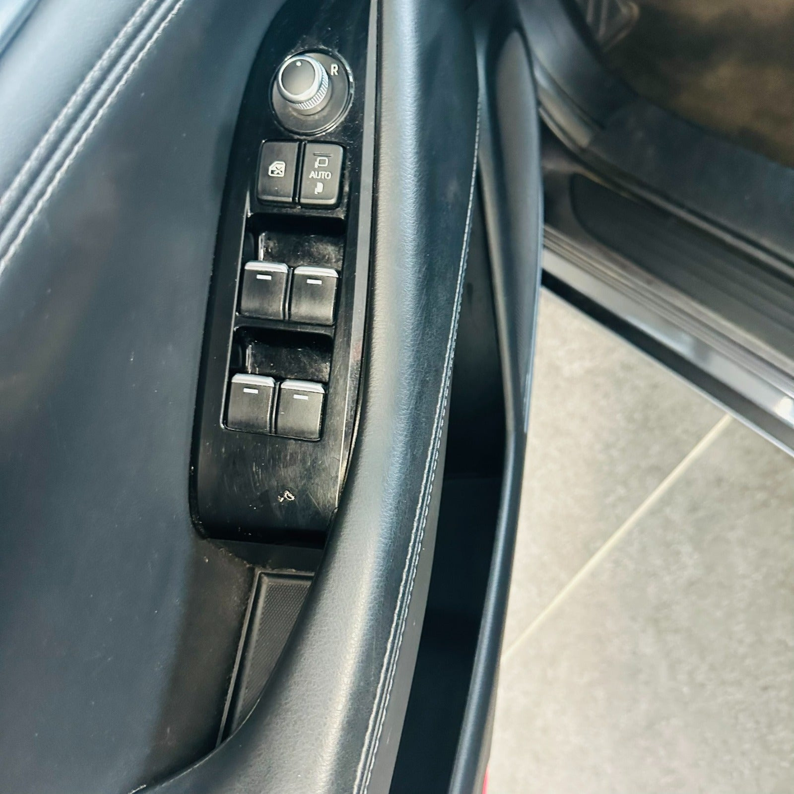 Grå Mazda 6 fra 2018