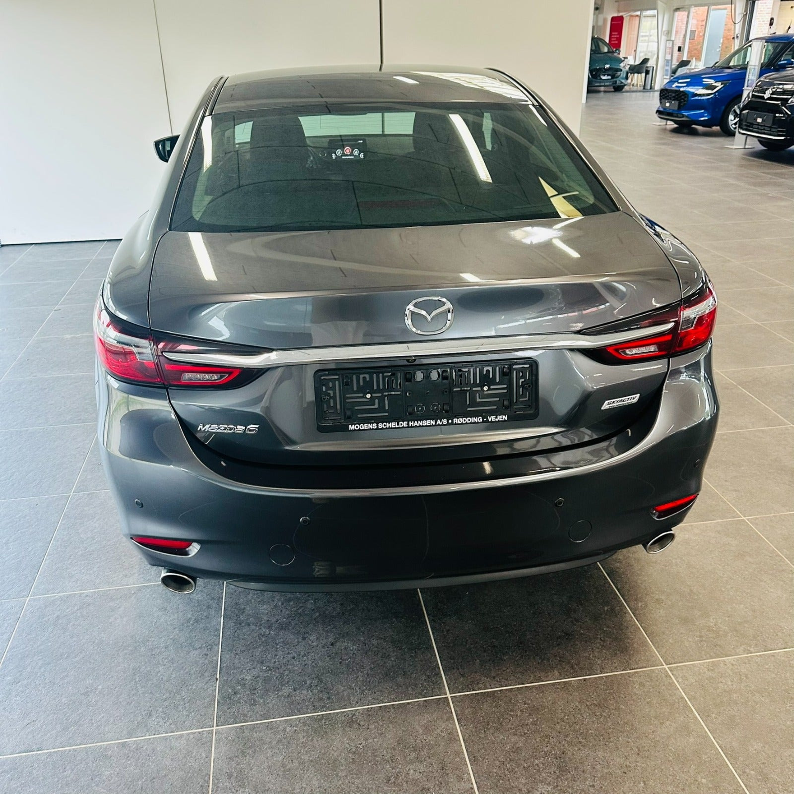 Grå Mazda 6 fra 2018