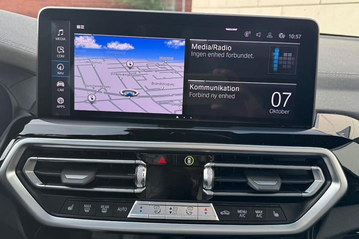 Blå BMW iX3 fra 2022