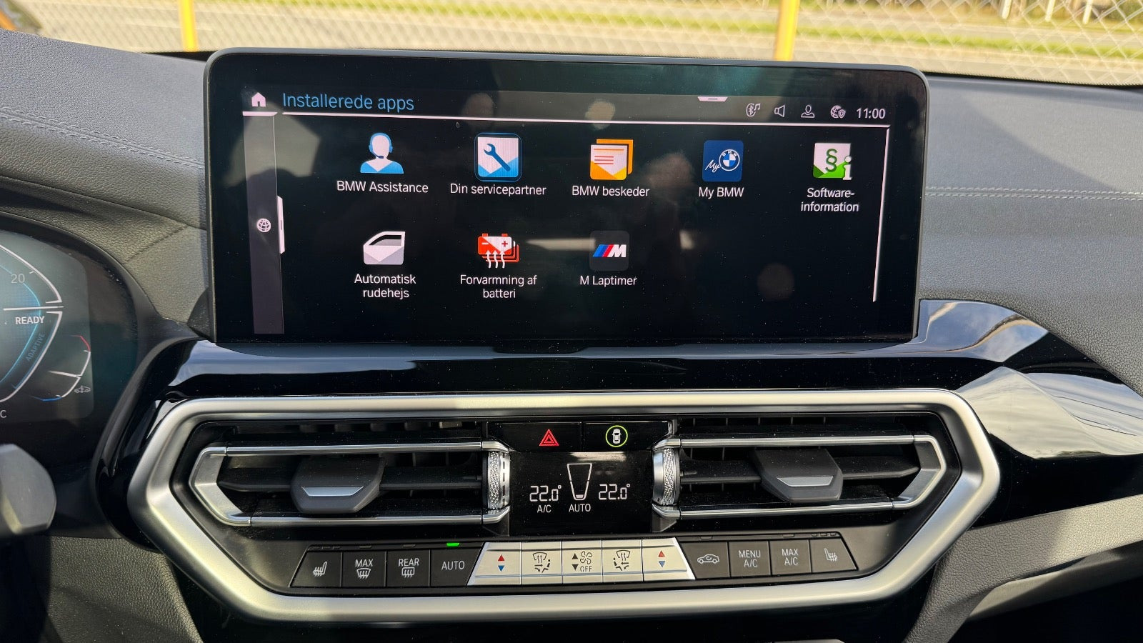 Blå BMW iX3 fra 2022