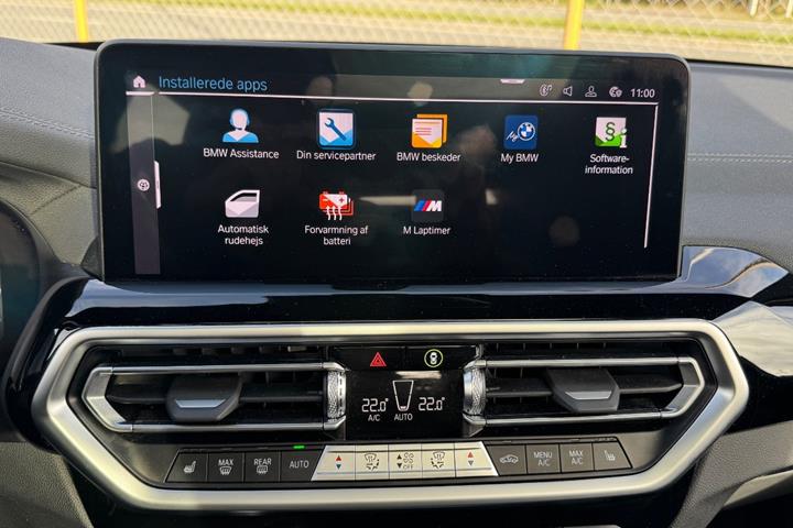 Blå BMW iX3 fra 2022