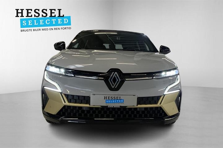Grå Renault Megane E-Tech fra 2023