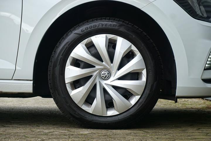 Hvid VW Polo fra 2018