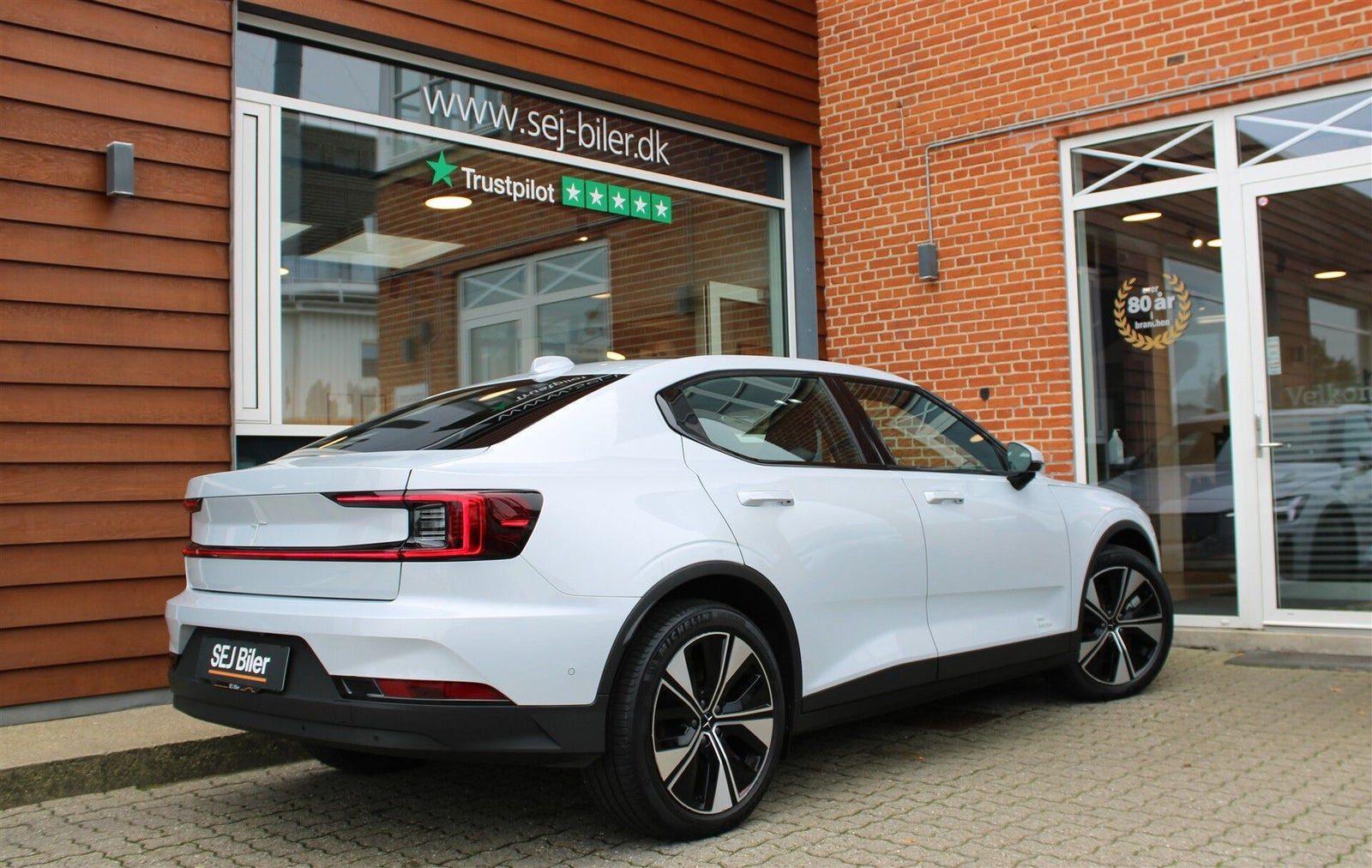 Hvid Polestar 2 fra 2024