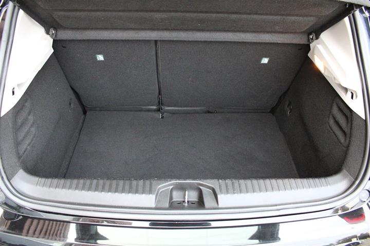 Sort Renault Clio V fra 2020