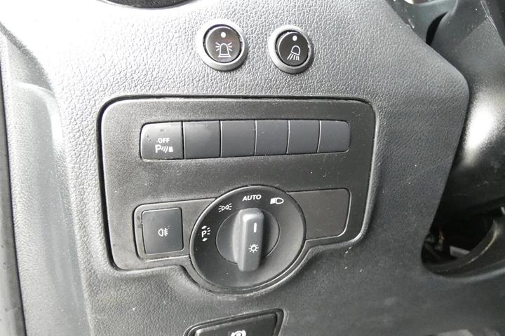 Sort Mercedes Vito 116 fra 2022