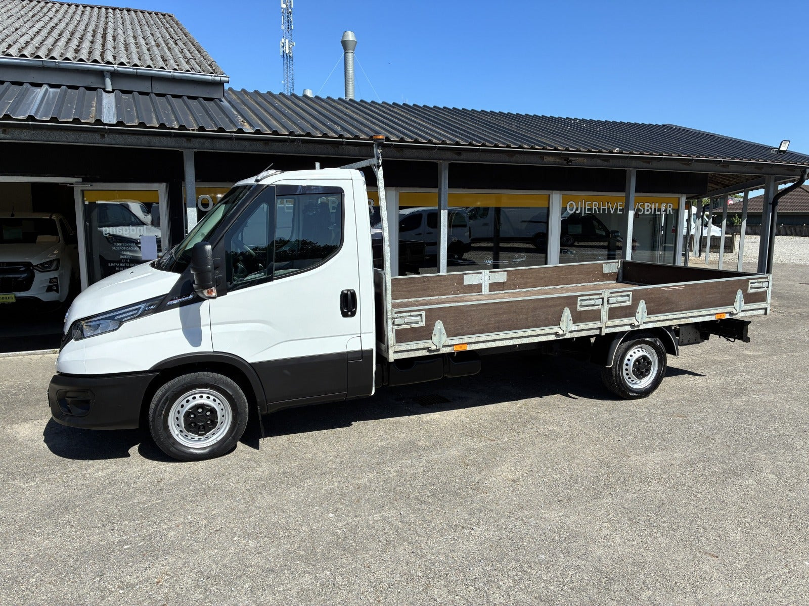 Hvid Iveco Daily fra 2023