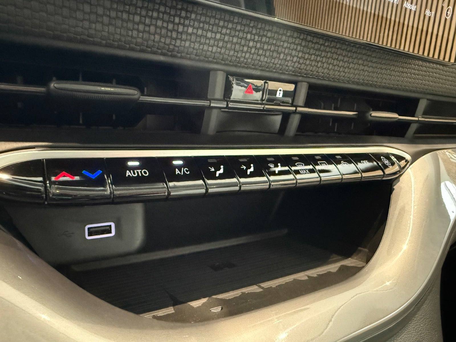 Blå Fiat 500e fra 2023