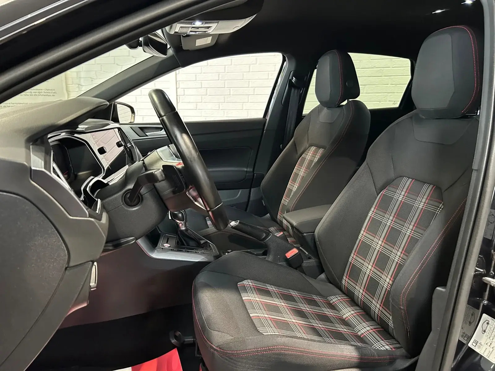Sort VW Polo fra 2019