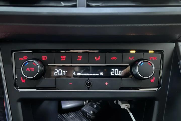 Sort VW Polo fra 2019
