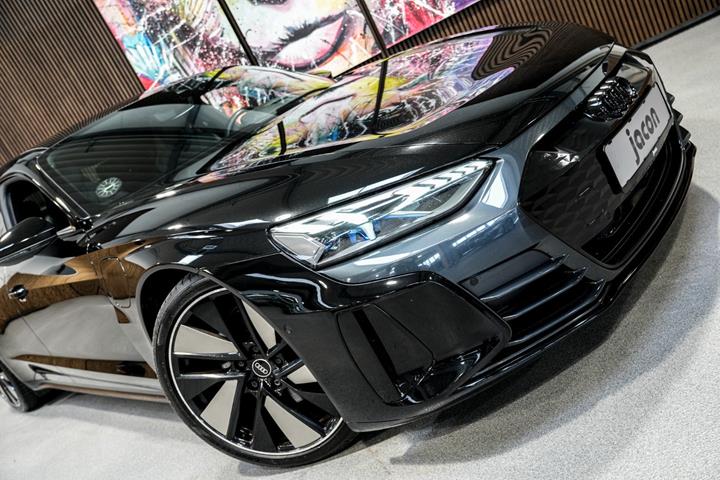Sort Audi e-tron GT fra 2021