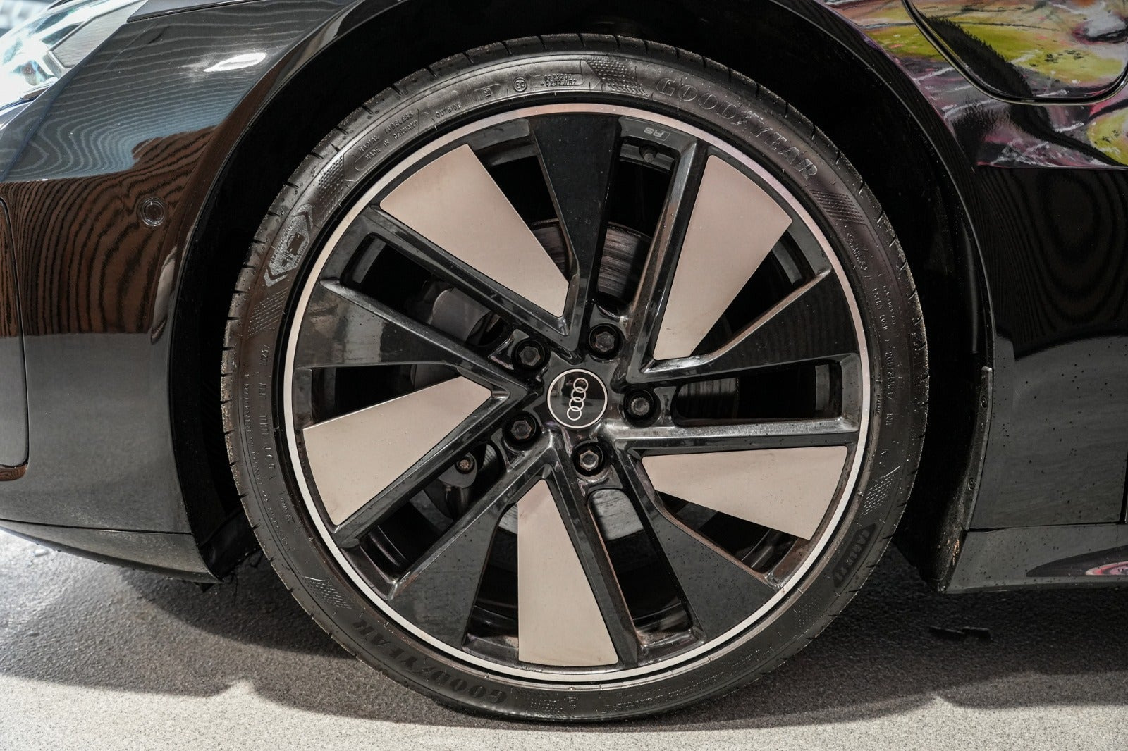 Sort Audi e-tron GT fra 2021