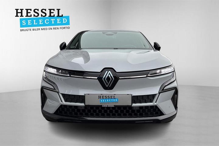 Grå Renault Megane E-Tech fra 2023
