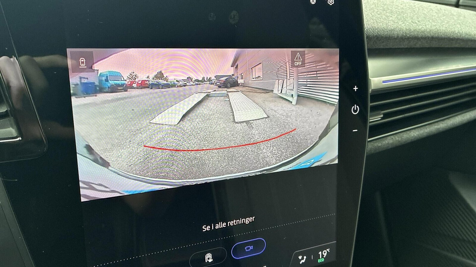 Grå Renault Megane E-Tech fra 2023