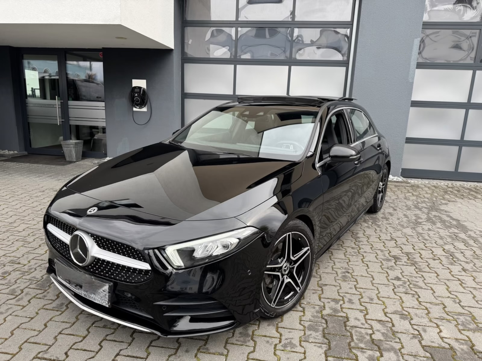 Sort Mercedes A200 d fra 2020