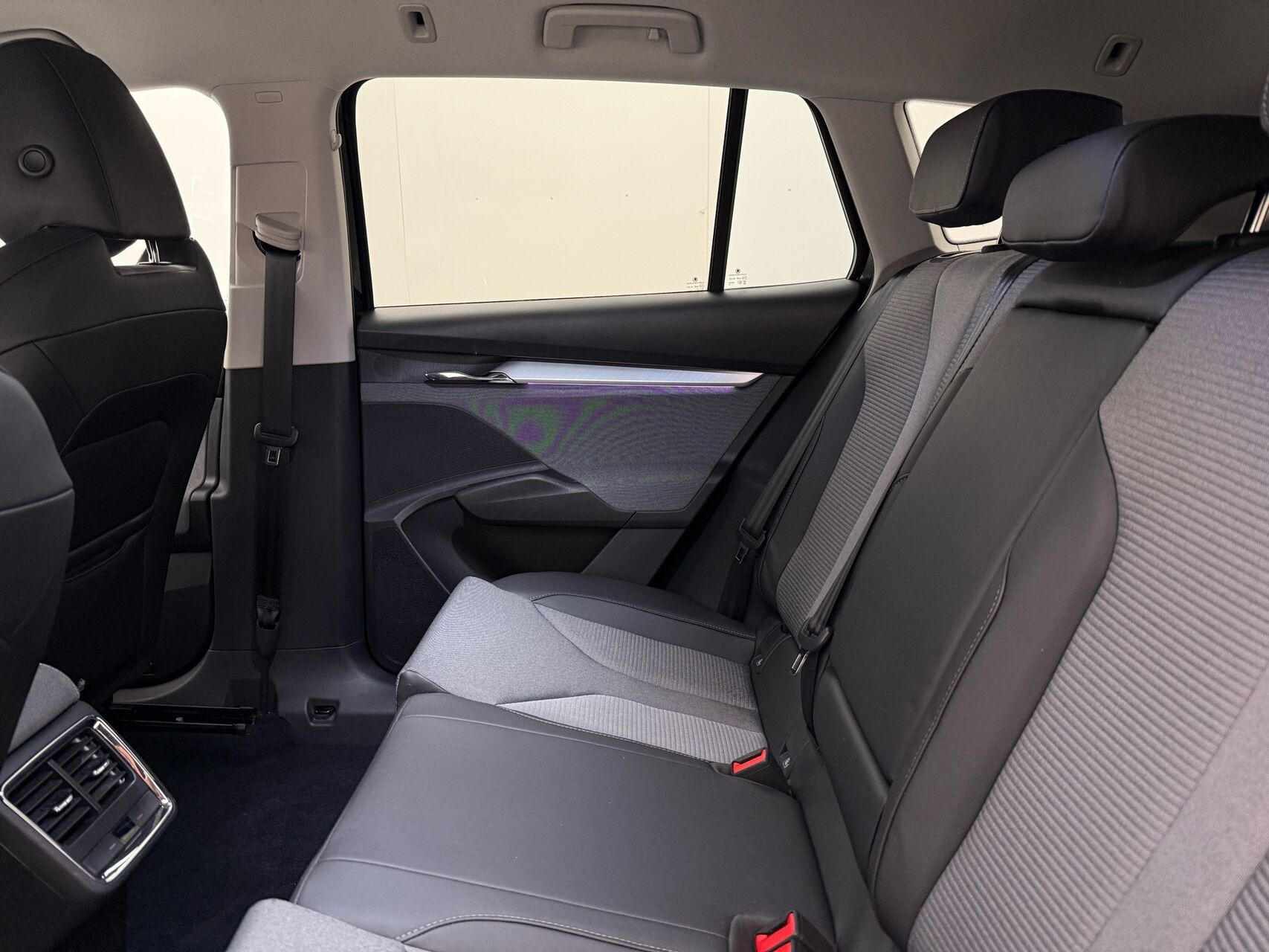 Sort Skoda Enyaq fra 2023
