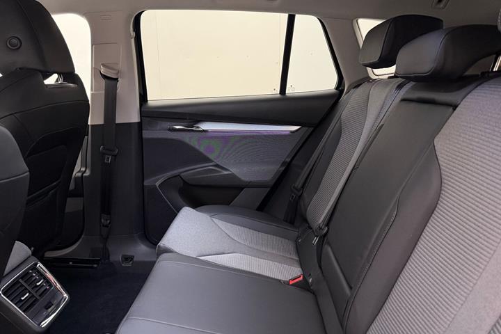 Sort Skoda Enyaq fra 2023