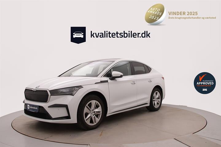 Hvid Skoda Enyaq fra 2024