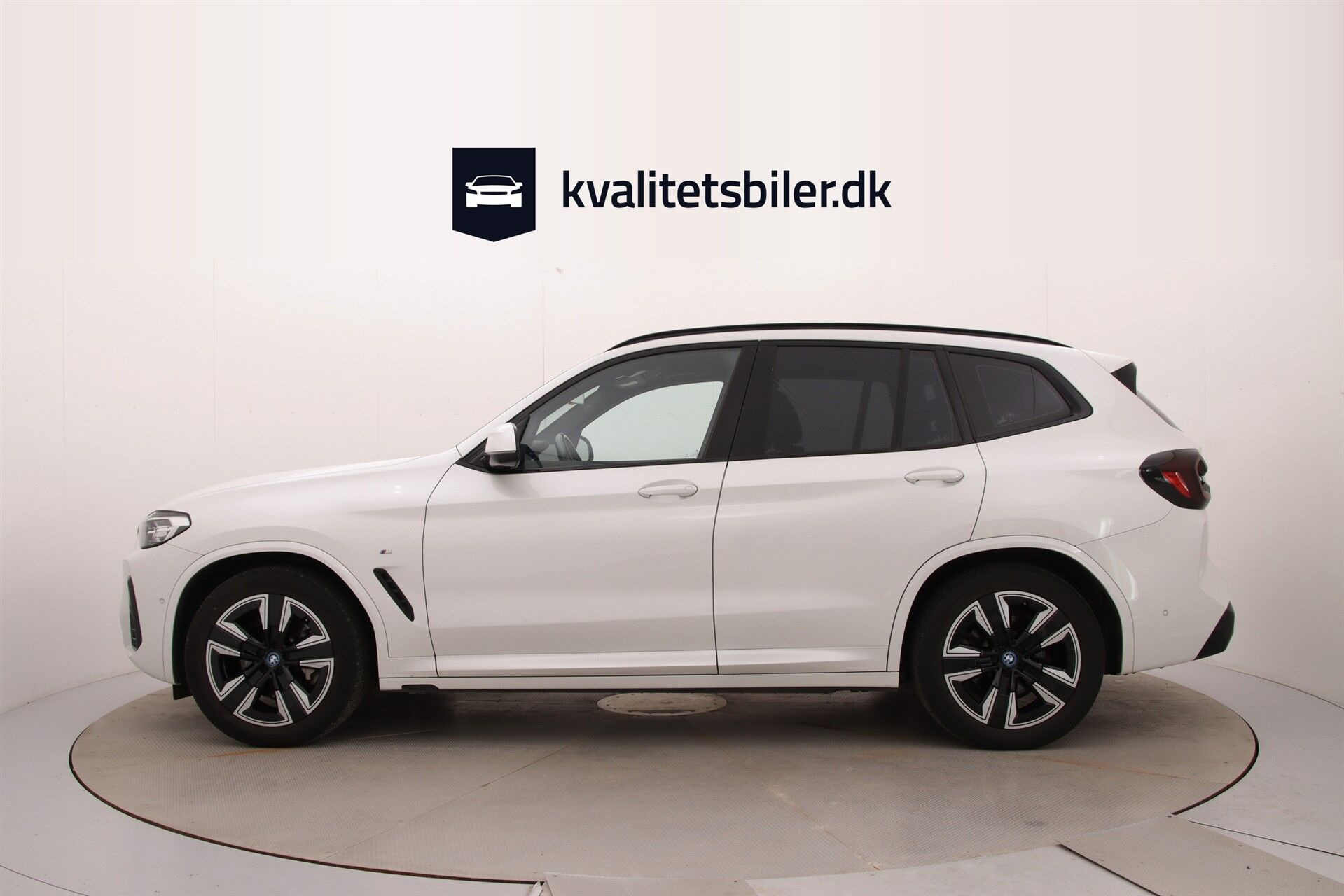 Hvid BMW iX3 fra 2023