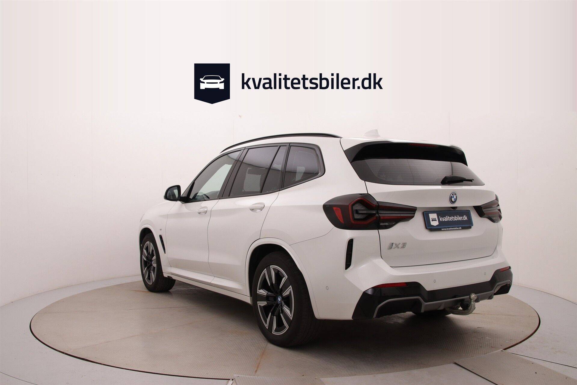 Hvid BMW iX3 fra 2023
