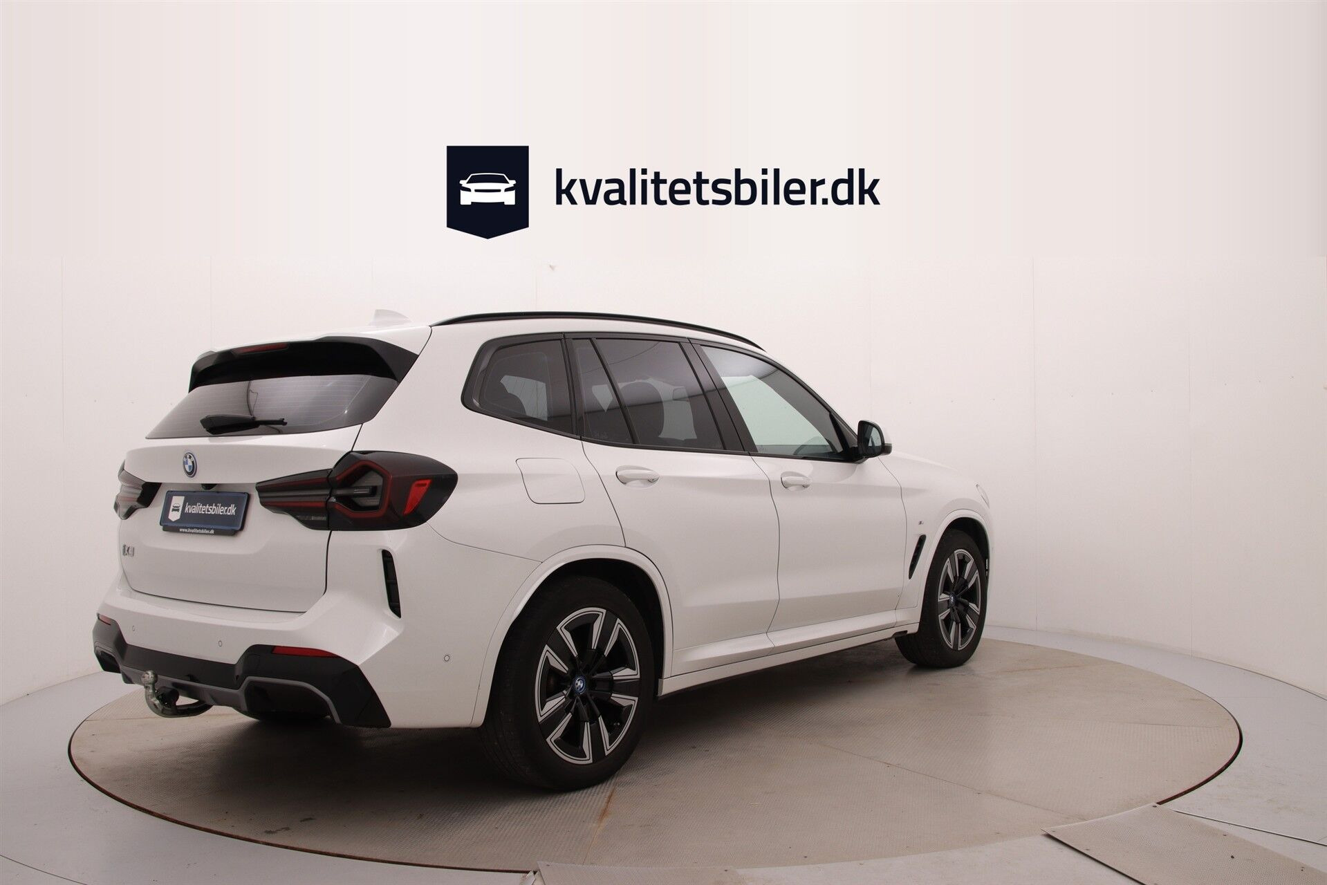 Hvid BMW iX3 fra 2023