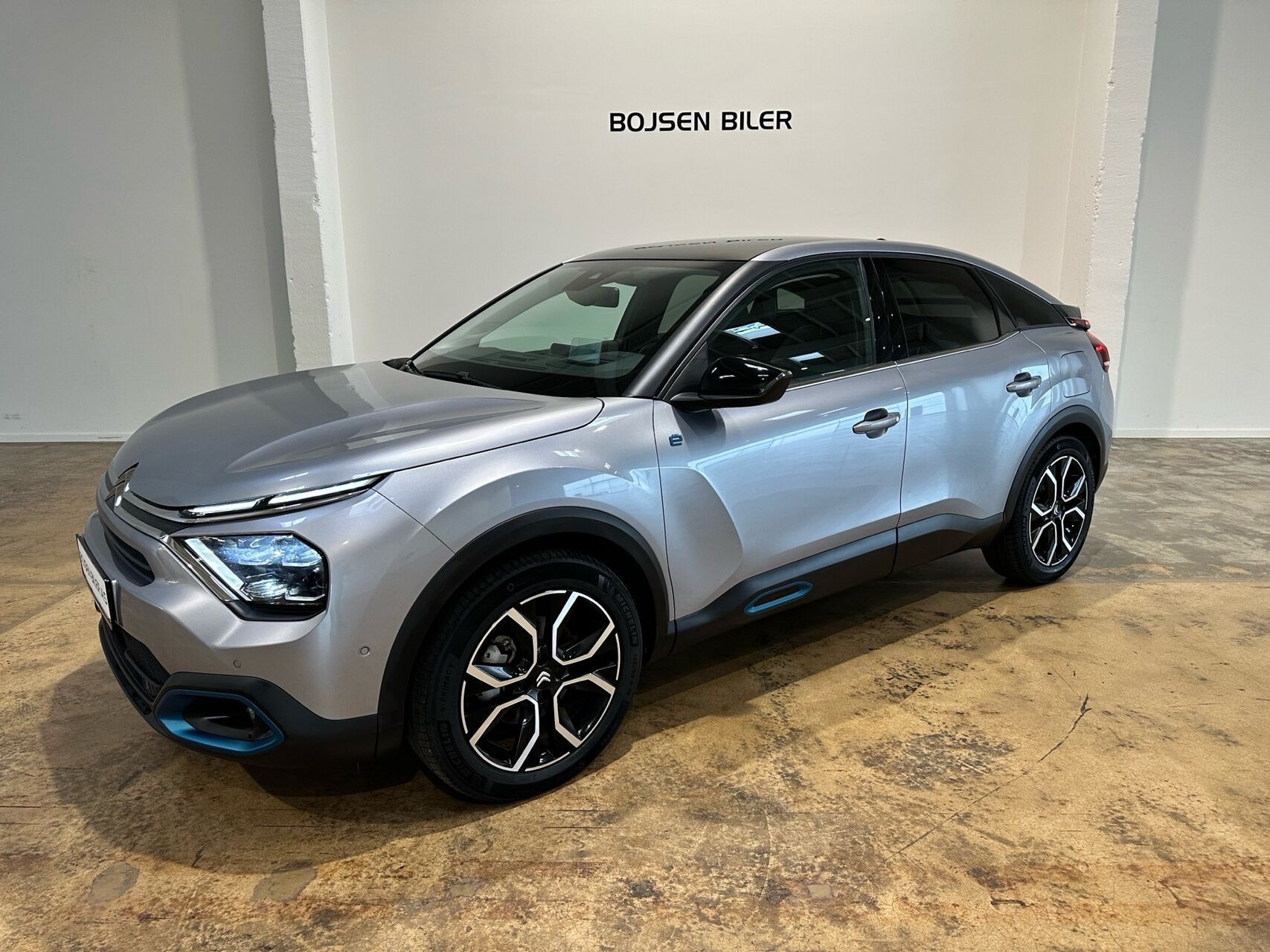 Grå Citroën ë-C4 fra 2023