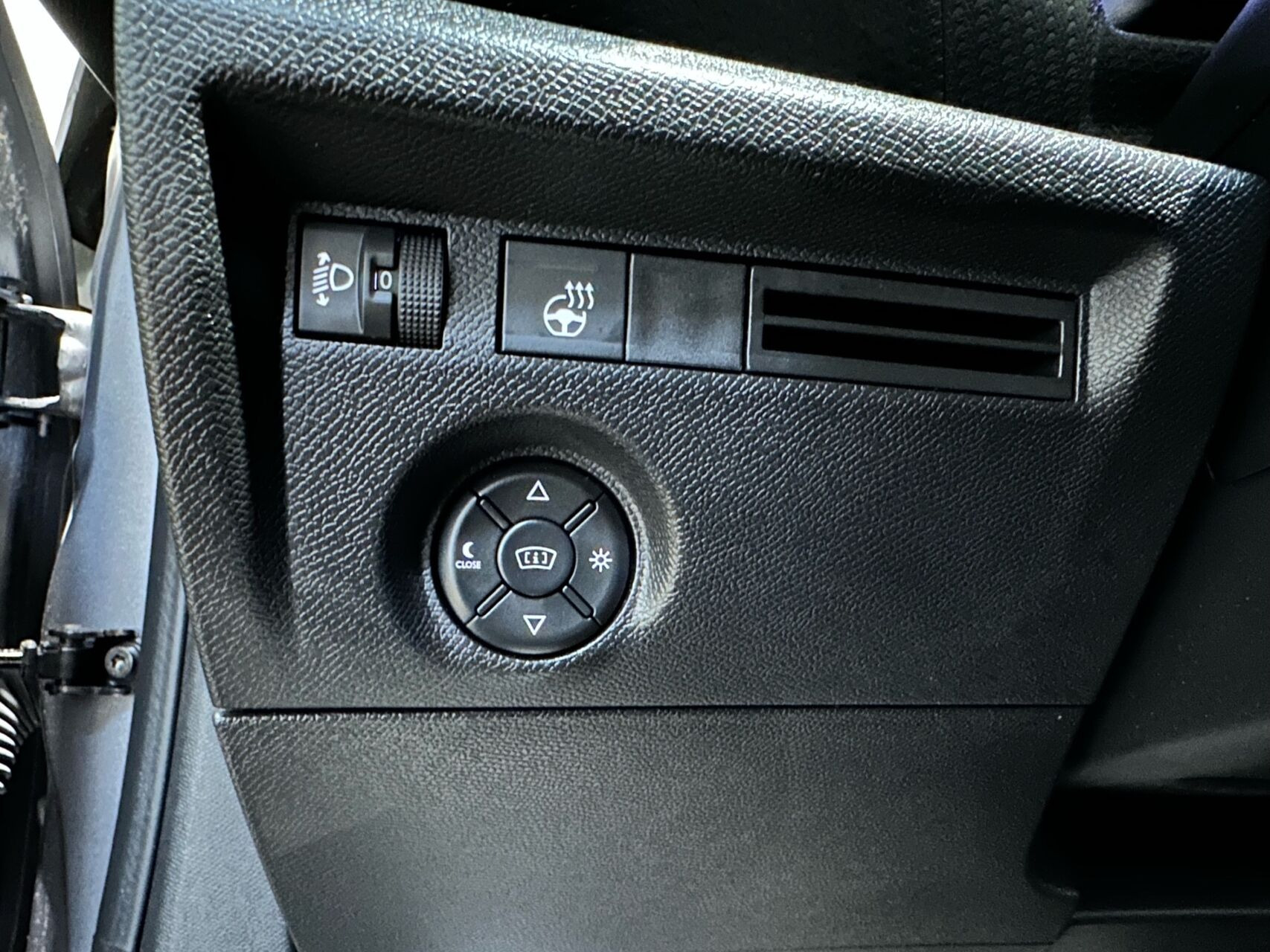 Grå Citroën ë-C4 fra 2023