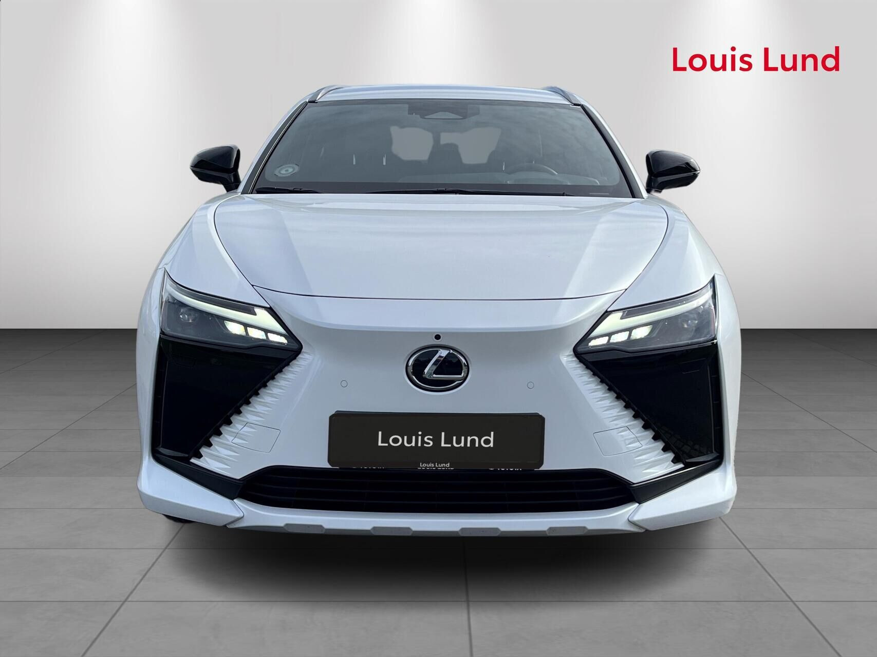 Hvid Lexus RZ fra 2026