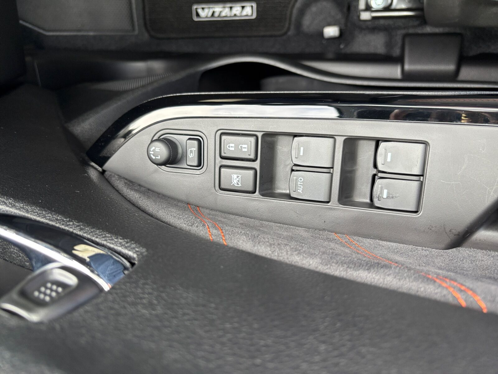 Sort Suzuki Vitara fra 2026