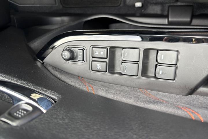 Sort Suzuki Vitara fra 2026
