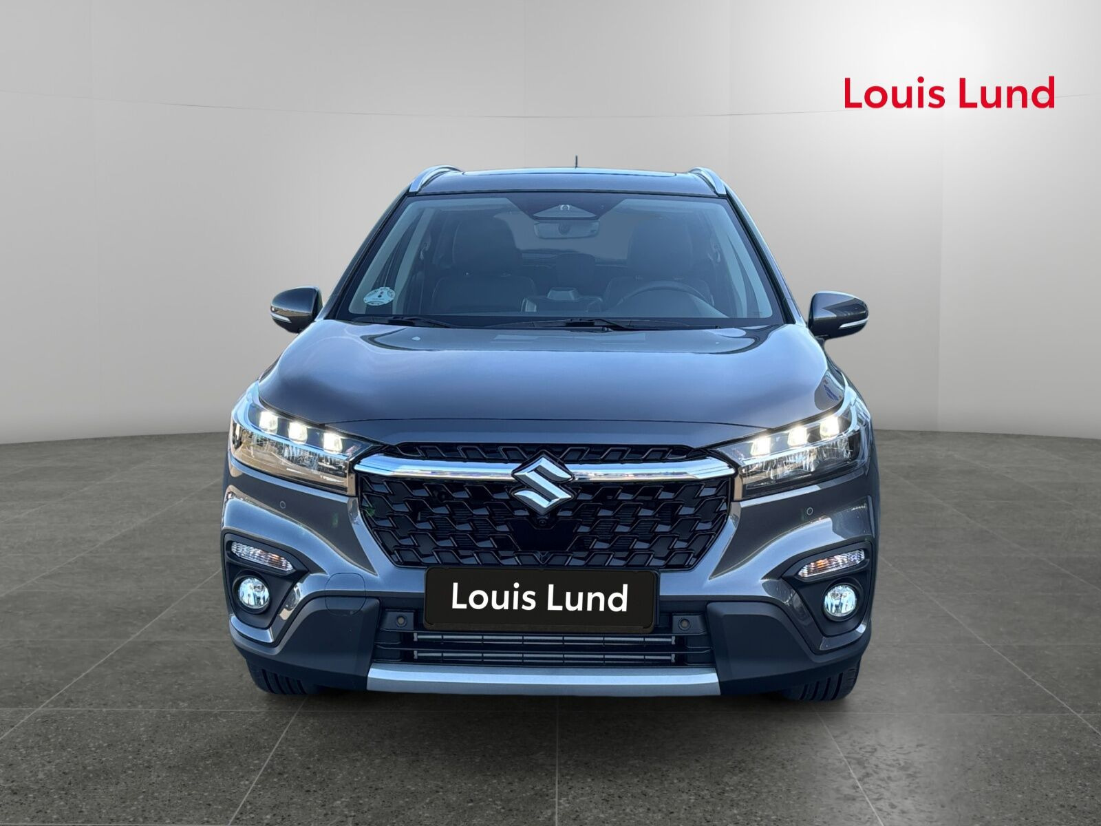 Grå Suzuki S-Cross fra 2026
