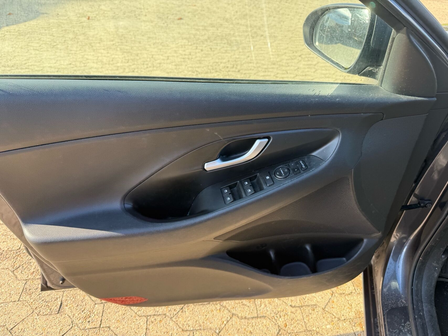 Grå Hyundai i30 fra 2020