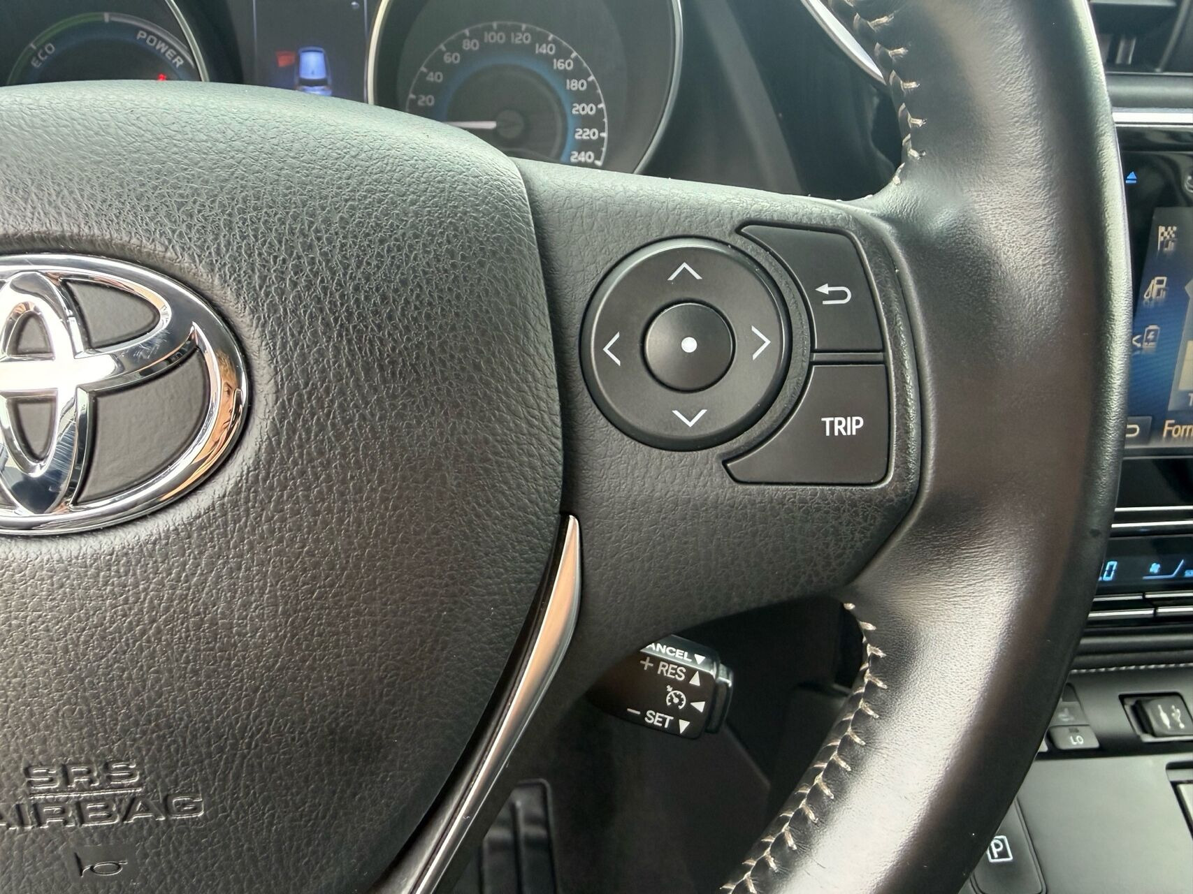 Sølv Toyota Auris fra 2016