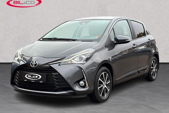 Grå Toyota Yaris fra 2020