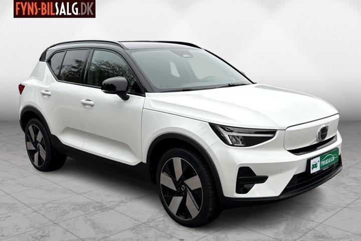 Hvid Volvo XC40 fra 2023