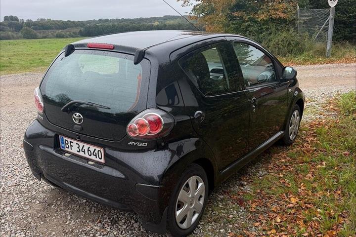 undefined Toyota Aygo fra 2010