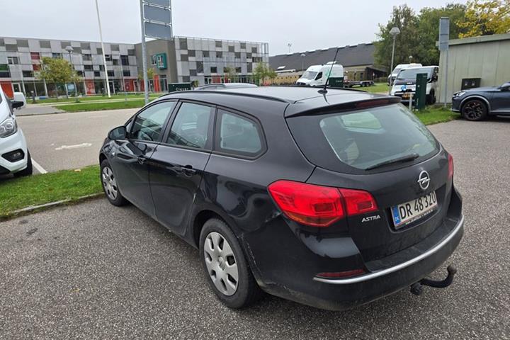undefined Opel Astra fra 2016