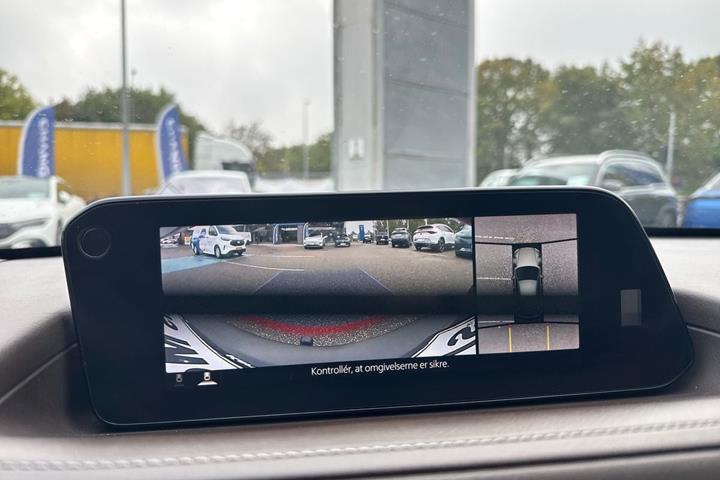 Rød Mazda CX-30 fra 2021