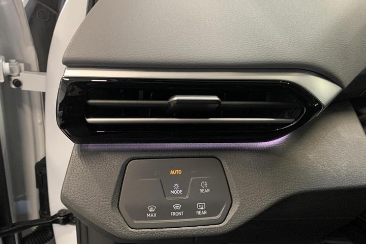 Hvid VW ID.4 fra 2023