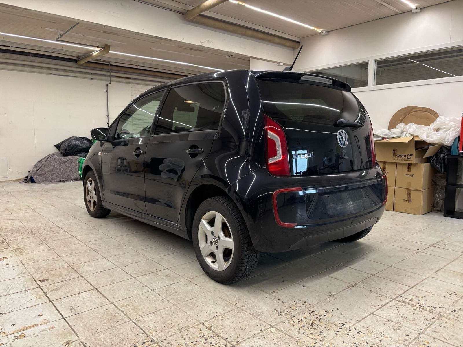 Sort VW E-UP! fra 2014