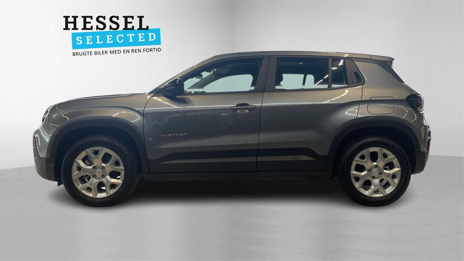 Grå Jeep Avenger fra 2025