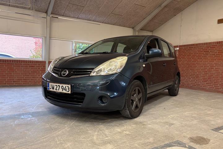 Blå Nissan Note fra 2011