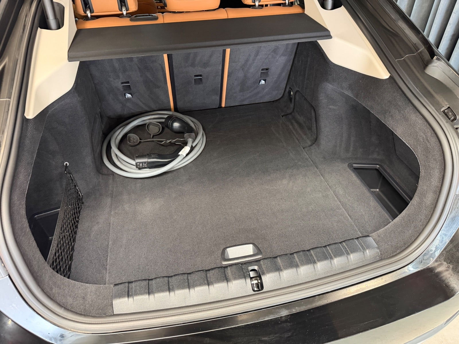 Sort BMW i4 fra 2023