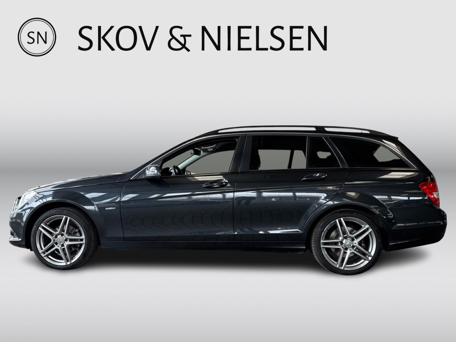 Grå Mercedes C220 fra 2011