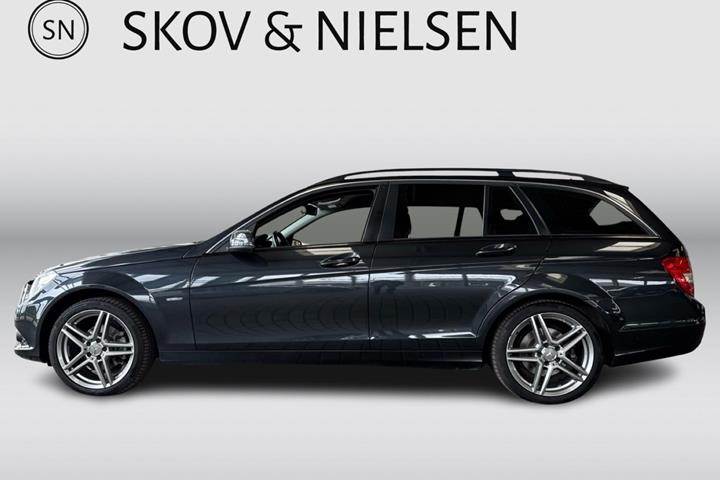 Grå Mercedes C220 fra 2011