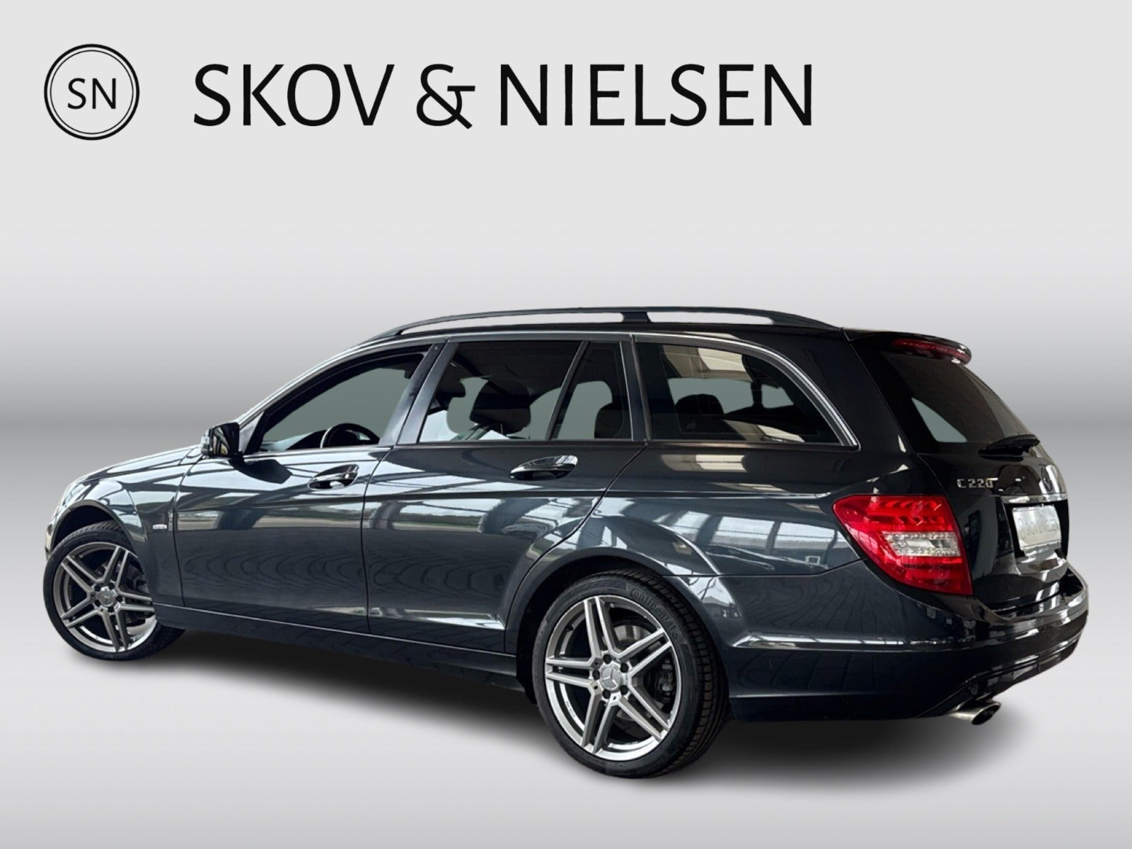 Grå Mercedes C220 fra 2011